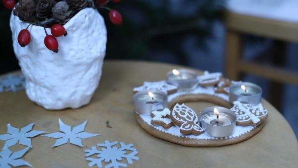 Krásný adventní věnec z perníku mi Petra minulý rok upekla