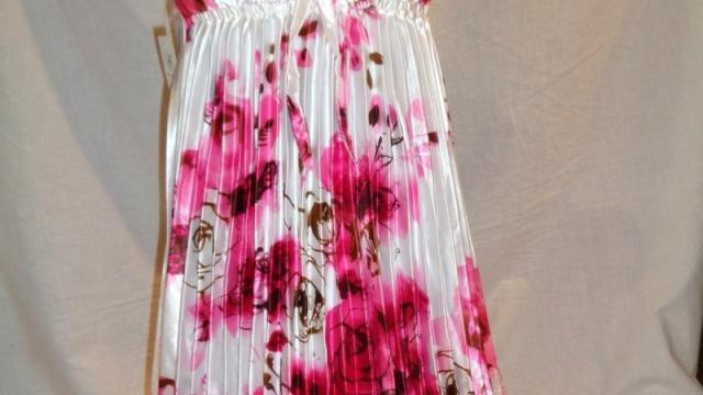 Nádherné plisované květované šaty - 6 let