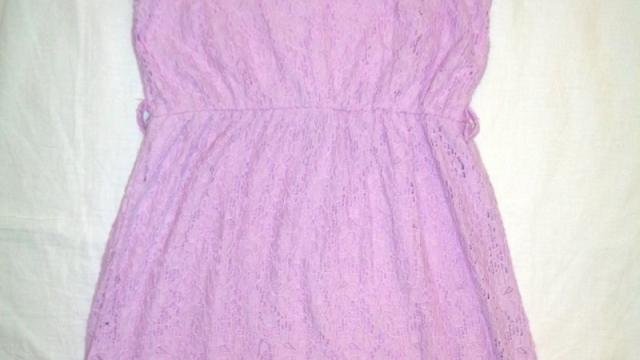 Nádherné fialkové krajkové šaty 158/164