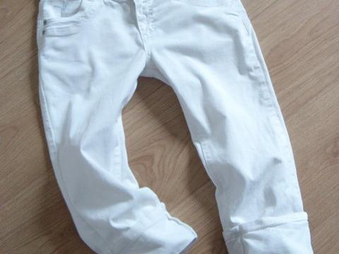 Bílé džínové riflové tříčtvrteční kalhoty vel. 158/164