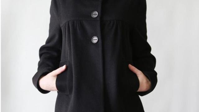 Černý flaušový kabátek Zara vel. 40