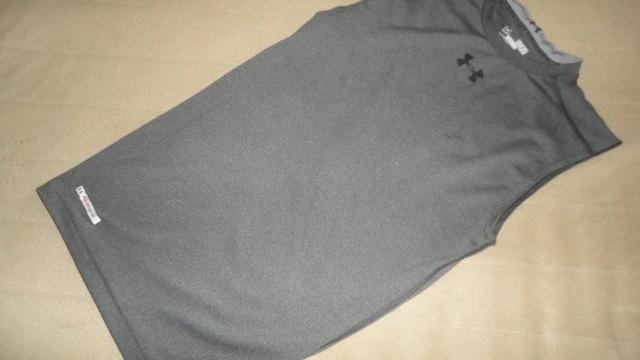 Jako nové kompresní tílko UNDER ARMOUR, vel. S/M