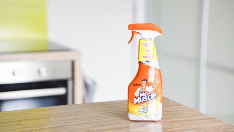 Mr Muscle odstraní až 99,9 % bakterií a virů. Zdroj: Redakce