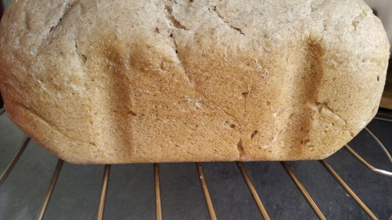 Jak vyndat chléb z domácí pekárny?