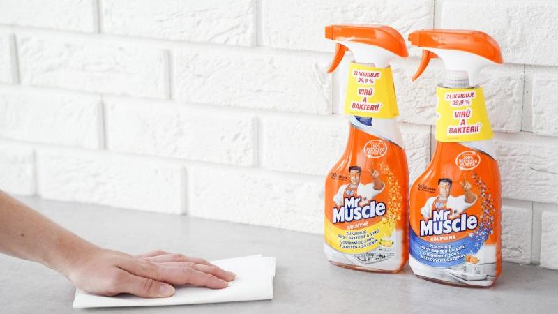 Představujeme Mr Muscle Čistící a dezinfekční prostředek do kuchyně a do koupelny s rozprašovačem. Z