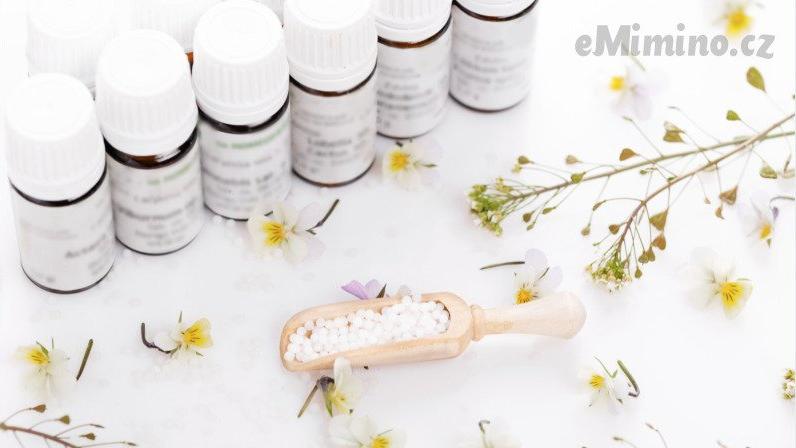 Homeopatika jsou alternativní možností při léčbě běžných nemocí. Zdroj: Canva Pro