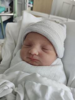 Maminko, zůstanete tu a půjdeme rodit aneb Porod se zavřenýma očima