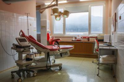 Porodnice Prachatice, Gynekologicko-porodnické oddělení: Vybavení porodní sál.