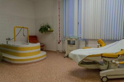 Porodnice Vyškov p. o., Gynekologicko-porodnické oddělení: Prostorný porodní sál.