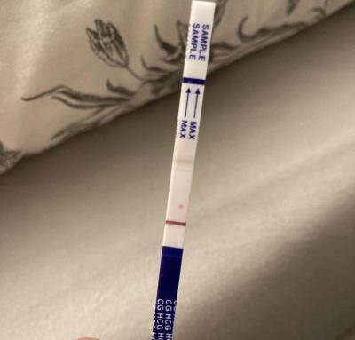 Testování a těhotenský test | Vidíte tam něco? Duch nebo ryska