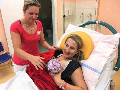Porodnice Mladá Boleslav. Klaudiánova nemocnice, Gynekologicko-porodnické oddělení: Šťastná maminka.