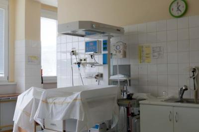 Porodnice Prachatice, Gynekologicko-porodnické oddělení: Vyhřívaná váha pro miminka.