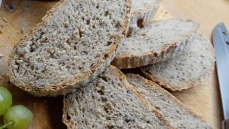 Domácí fofr chlebík ze sušeného droždí