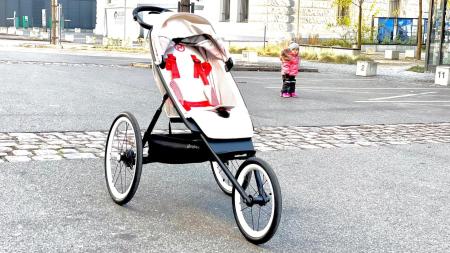 Test kočárku CYBEX AVI: Doporučíme ho sportovně založeným maminkám?