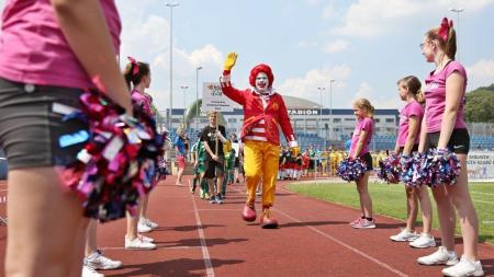Na jaře nudu rozhýbaly tisíce dětí, nyní se McDonald’s Cup vrací do škol
