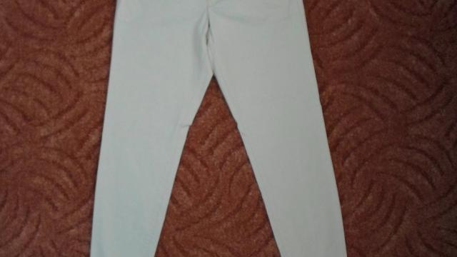 Béžové krémové kalhoty chino H&M