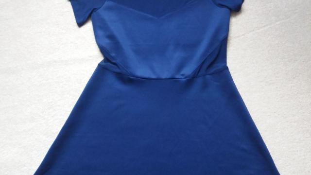 Modré šaty H&M s tylovými vsadkami vel. 44