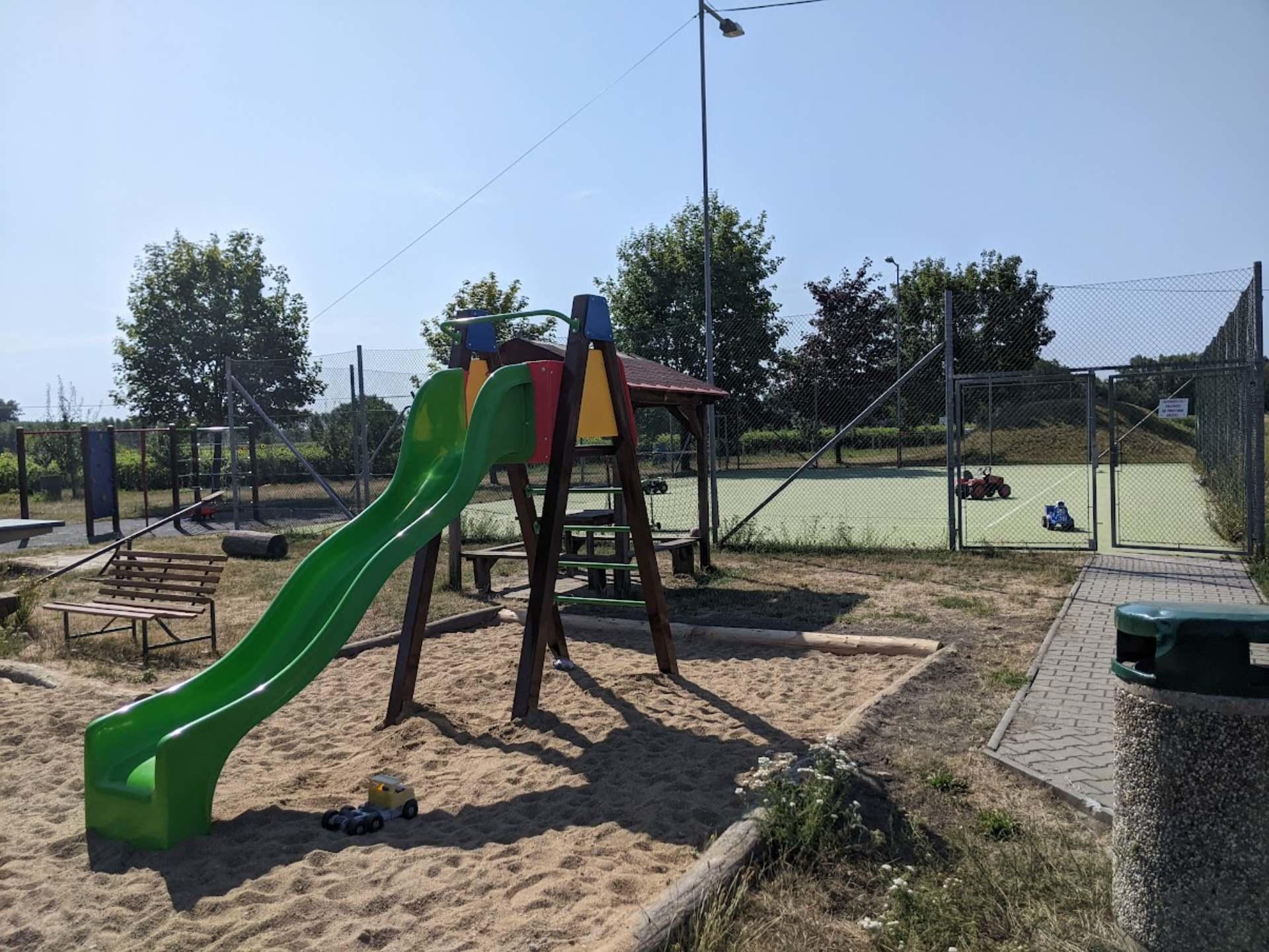 Hřiště Rajhradice tip na výlet u místa 