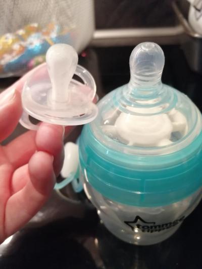 Výbavička různé | Dudlíky Tommee Tippee