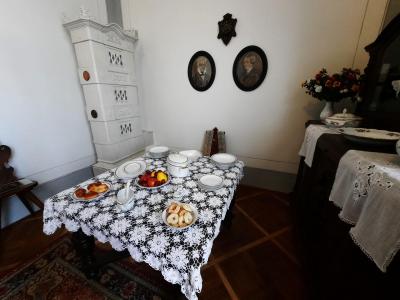 SVOJANOV