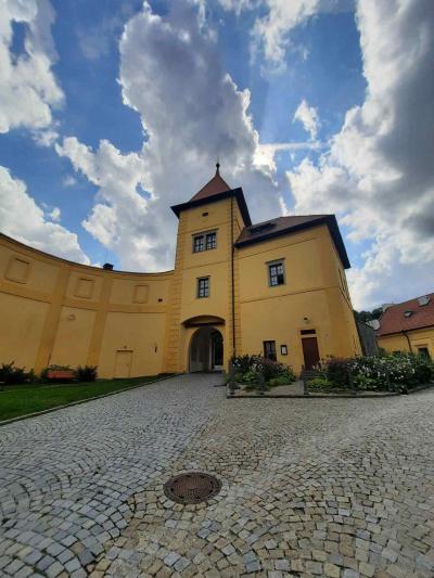 POLNÁ