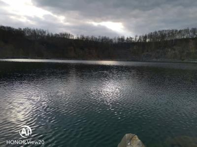 Zatopený lom Valšov