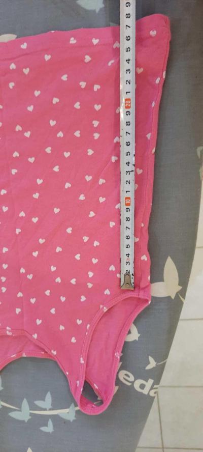 2 dívčí tílko značky Primark, vel. 6-7let.