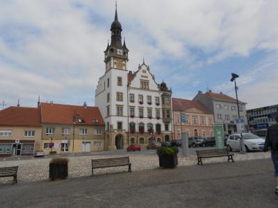 HUSTOPEČE