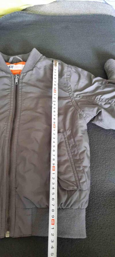 chlapecká bunda  velikost 7-8let(128cm) značky H&M.