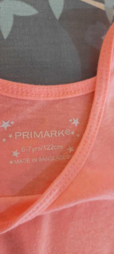 2 dívčí tílko značky Primark, vel. 6-7let.