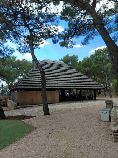 Pine beach resort Pakoštane