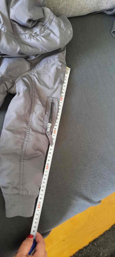 chlapecká bunda  velikost 7-8let(128cm) značky H&M.