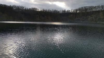 Zatopený lom Valšov