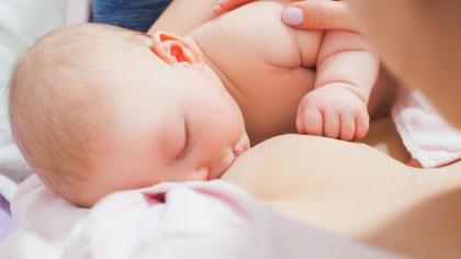 Kojení a léky: Jsou pro miminko nebezpečné?