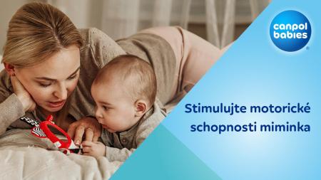 Den šestý: Vyhrajte pískací činku se zrcátkem a rozvíjejte smysly miminka
