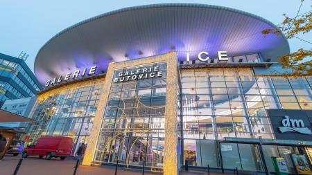 V obchodním centru Galerie Butovice vyřídíte vše pod jednou střechou - od pestrého nakupování až po vyzvednutí zásilky na poště