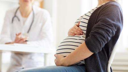 Znáte někoho, kdo otěhotněl díky IVF po čtyřicítce?