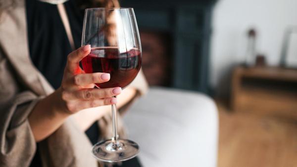 Jaké jsou rizikové faktory potratu v prvním trimestru? Jedním z nich je i alkohol.