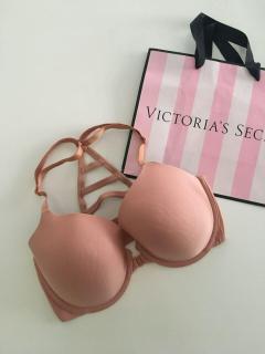 Podprsenka Victoria's Secret, vel. 34 DD (70 DD)