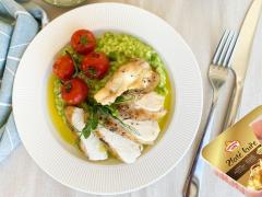 Hráškovo-mátové rizoto s restovaným kuřecím prsem, recept