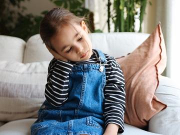 Zánět středního ucha: Jde vyléčit doma a jak?