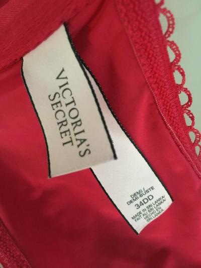 Podprsenka Victoria's Secret, vel. 34 DD (70 DD)