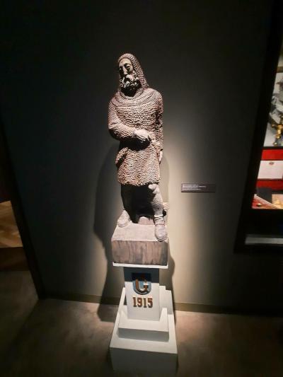 ARMÁDNÍ MUZEUM