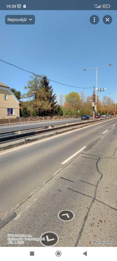 Vše možné | Odebraný ŘP kvůli překročení rychlosti na cestě do porodnice
