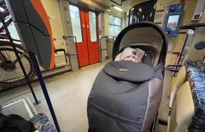 Vláčkem a nebo autobusem jezdíme často 