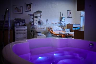 Fakultní nemocnice Ostrava - Poruba, Gynekologicko - porodnická klinika, porodní vana