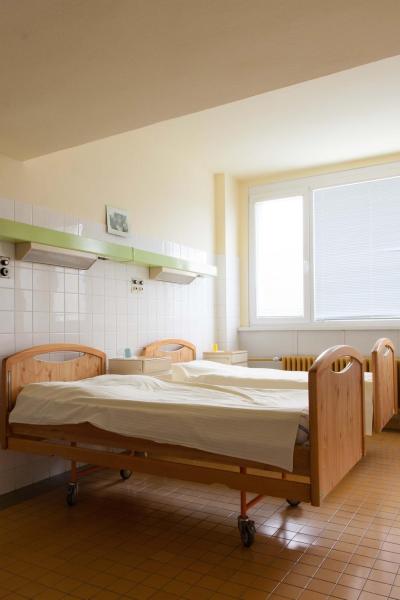 Porodnice Prachatice, Gynekologicko-porodnické oddělení: Dvoulůžkový pokoj.