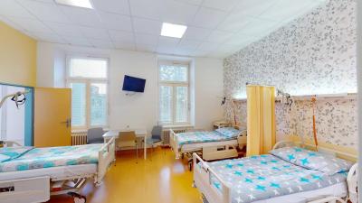 Porodnice Jindřichův Hradec, Nemocnice Jindřichův Hradec, a.s., Gynekologicko-porodnické oddělení: Trojlůžkový pokojík pro maminky