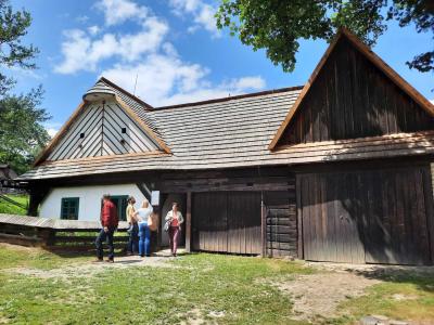 VESELÝ KOPEC