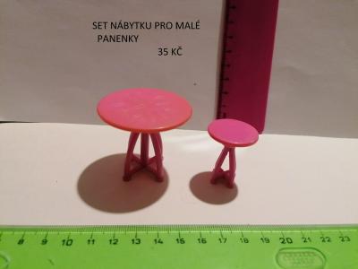 miniaturní nábytek pro panenky